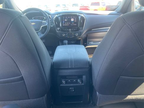 Used 2023 Chevrolet Traverse LT AWD/4WD image 18