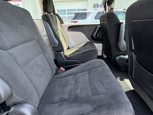 Used 2016 Dodge Grand Caravan SE w/ Quick Order Package 29E SE image 14