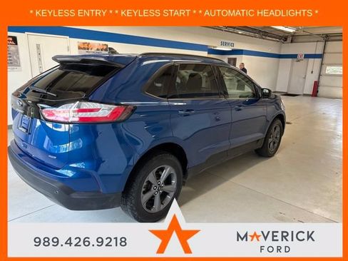 Used 2024 Ford Edge SEL w/ Sport Appearance Package AWD/4WD image 4