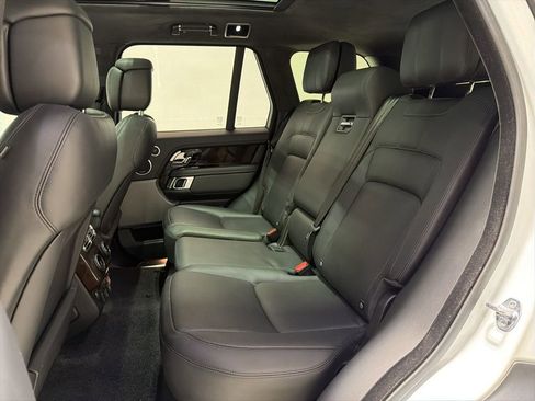 Used 2018 Land Rover Range Rover Supercharged image 32