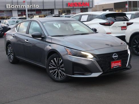 New 2025 Nissan Altima 2.5 SV image 21