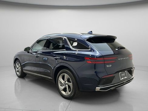 Certified 2026 Genesis GV70 2.5T Select AWD/4WD image 4