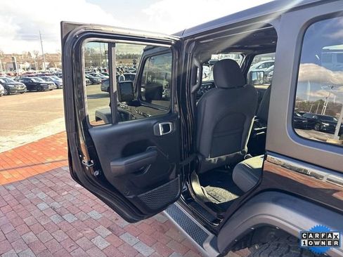 Used 2024 Jeep Wrangler Sport S image 27