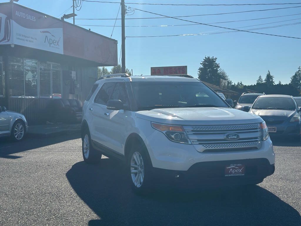 Used 2014 Ford Explorer XLT w/ Equipment Group 201A AWD/4WD image 4
