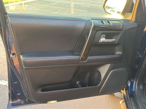 Used 2019 Toyota 4Runner TRD Off-Road AWD/4WD image 16