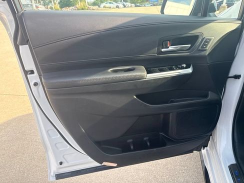 Used 2025 Toyota Sienna Limited AWD/4WD image 20