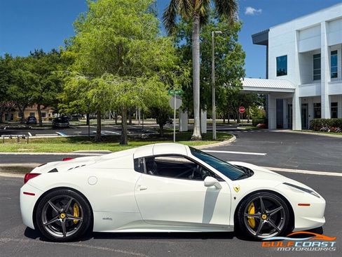Used 2015 Ferrari 458 Spider RWD image 66