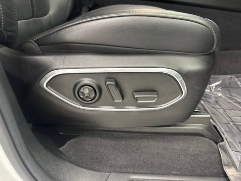 Used 2022 Jeep Wagoneer Series II AWD/4WD image 30