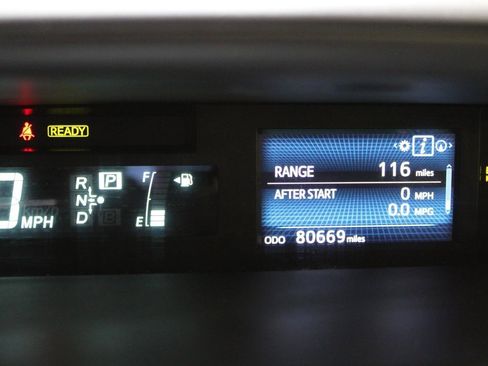 Used 2017 Toyota Prius V Three FWD image 20