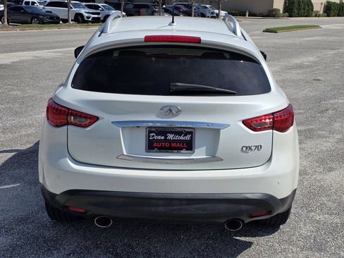 Used 2017 INFINITI QX70 AWD w/ Premium Package image 3