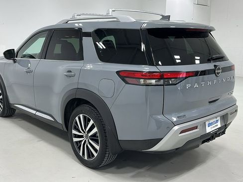 Used 2022 Nissan Pathfinder Platinum w/ Cargo Package image 3