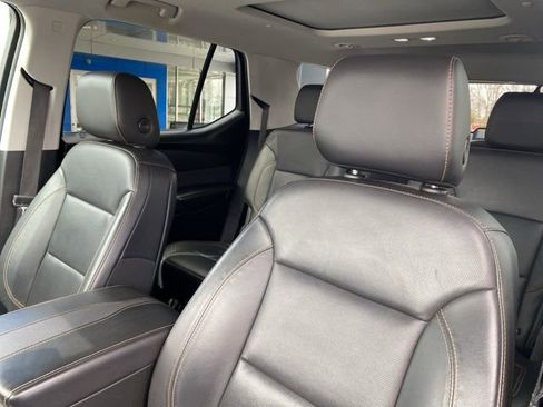 Used 2021 Chevrolet Traverse Premier w/ Redline Edition image 18