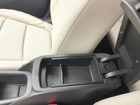 Used 2020 Buick Encore GX Essence w/ Advanced Technology Package FWD image 31