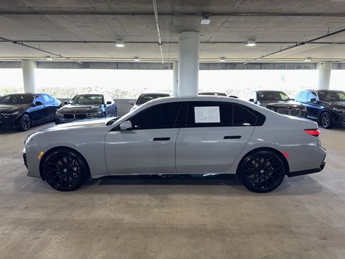 Used 2024 BMW 760i xDrive w/ Premium Package 2 AWD/4WD image 5