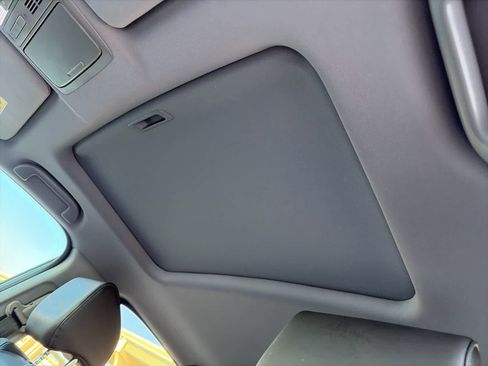 Used 2017 Honda CR-V Touring image 24