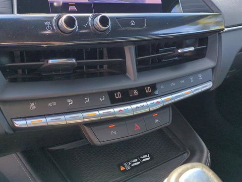 Used 2022 Cadillac CT4 Luxury image 34