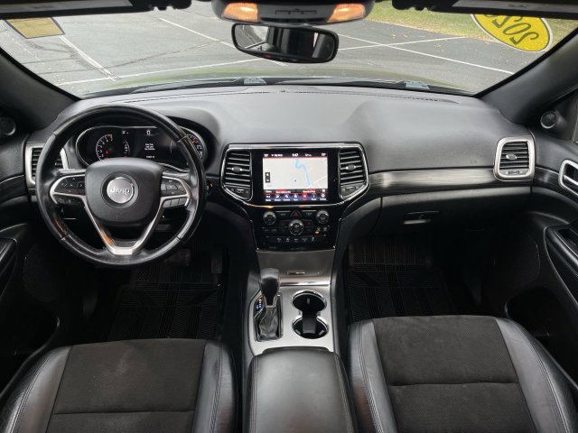Used 2020 Jeep Grand Cherokee Altitude AWD/4WD image 21