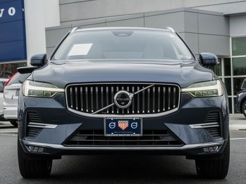 Used 2023 Volvo XC60 B5 Ultimate w/ Climate Package image 2