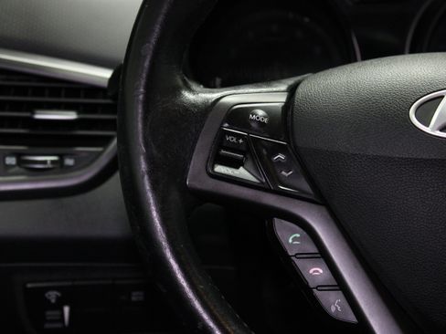 Used 2013 Hyundai Veloster Turbo FWD image 19