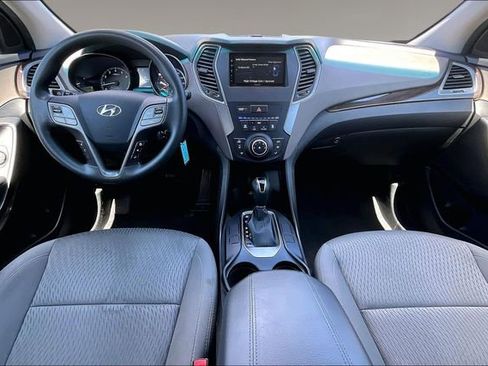 Used 2018 Hyundai Santa Fe Sport FWD image 4