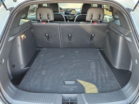 Used 2026 Chevrolet Trax RS w/ Sunroof Package FWD image 29