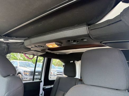 Used 2018 Jeep Wrangler Unlimited Sport S AWD/4WD image 26