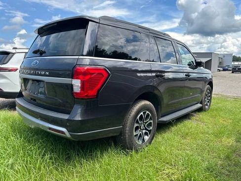Certified 2024 Ford Expedition XLT RWD image 4
