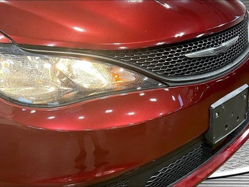 Used 2023 Chrysler Voyager LX FWD image 30