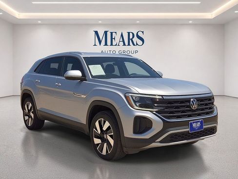 Used 2024 Volkswagen Atlas Cross Sport SE FWD image 7