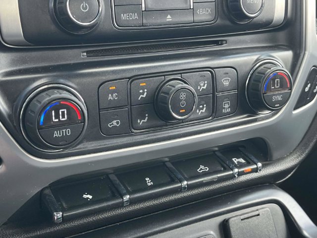 Used 2014 GMC Sierra 1500 SLT w/ SLT Preferred Package AWD/4WD image 30