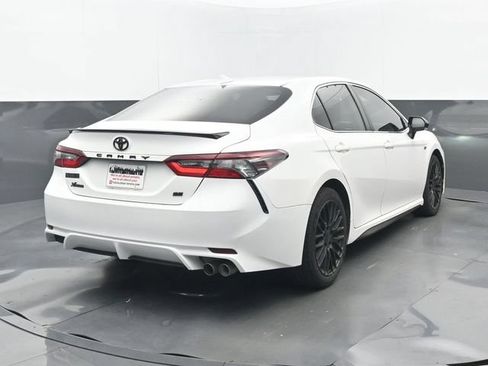 Used 2023 Toyota Camry SE FWD image 6