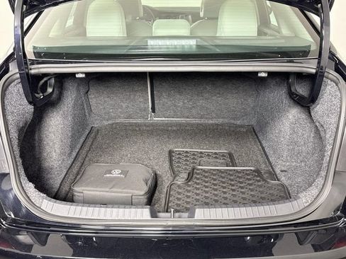 Certified 2023 Volkswagen Jetta SE FWD image 29