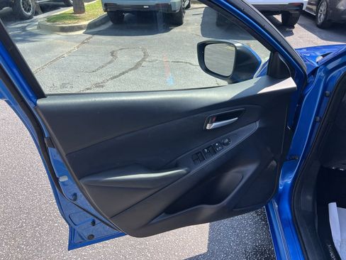 Used 2020 Toyota Yaris LE FWD image 14