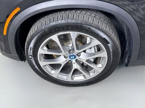 Used 2024 BMW X5 xDrive50e w/ Premium Package image 32