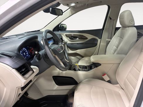 Used 2024 GMC Terrain Denali w/ Denali Premium Package image 9