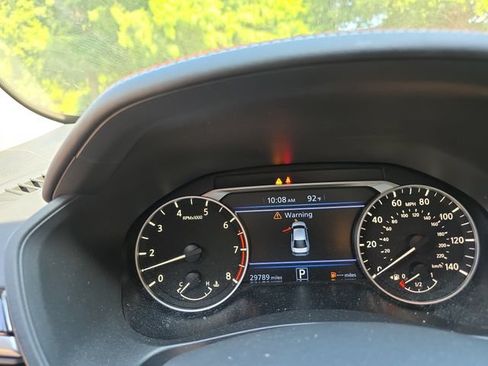 Used 2024 Nissan Altima 2.5 SR w/ SR Premium Package FWD image 10