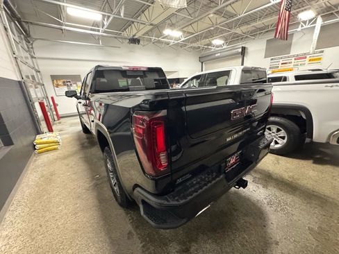 Used 2024 GMC Sierra 1500 AT4 w/ Technology Package image 7