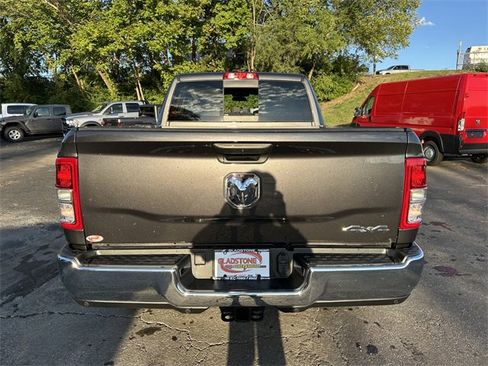 Used 2024 RAM 2500 Tradesman w/ Chrome Appearance Group image 7