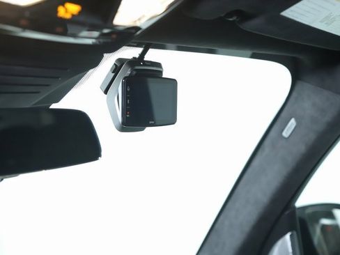 Used 2024 BMW X7 M60i w/ Executive Package image 33