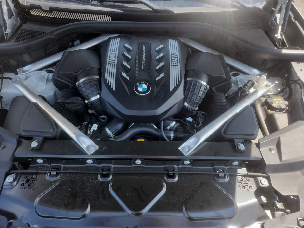 Used 2020 BMW X5 M50i AWD/4WD image 15