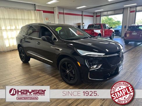 Used 2024 Buick Enclave Essence w/ Sport Touring Edition FWD image 6