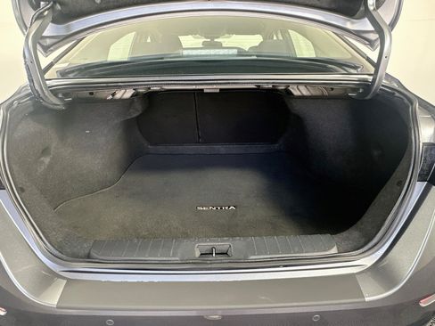 Used 2025 Nissan Sentra SR FWD image 26