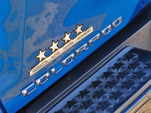 Used 2024 Chevrolet Colorado ZR2 w/ Safety Package image 11