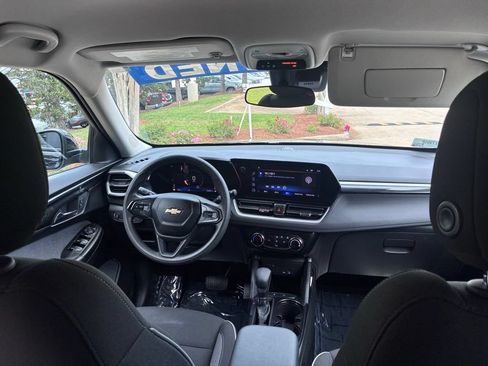 Certified 2025 Chevrolet TrailBlazer LT FWD image 16