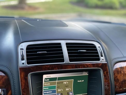 Used 2007 Jaguar XKR Convertible image 32