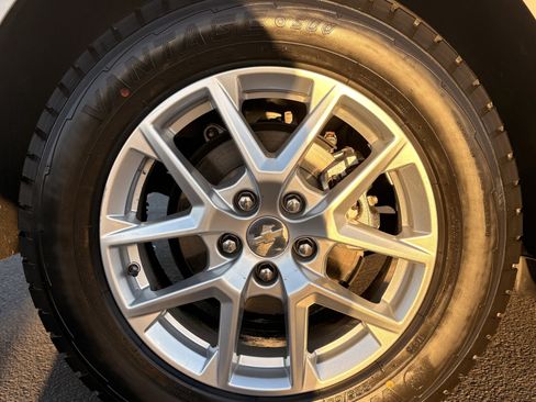 Used 2022 Chevrolet Equinox LS image 11