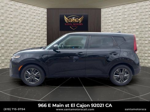 Used 2020 Kia Soul EX FWD image 6