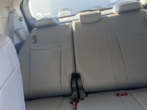 Used 2023 Toyota Sienna XLE image 9