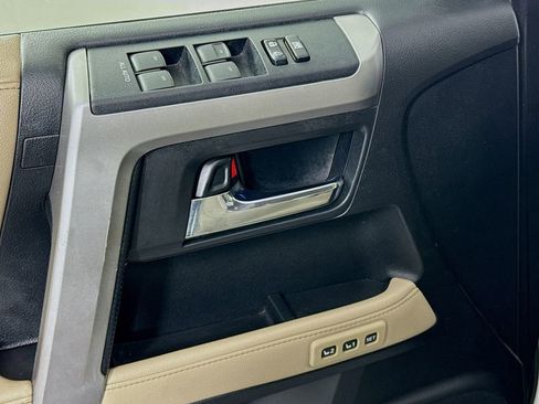 Used 2017 Toyota 4Runner Limited RWD image 18