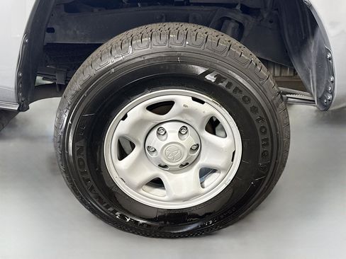 Used 2021 Toyota Tacoma SR5 image 32